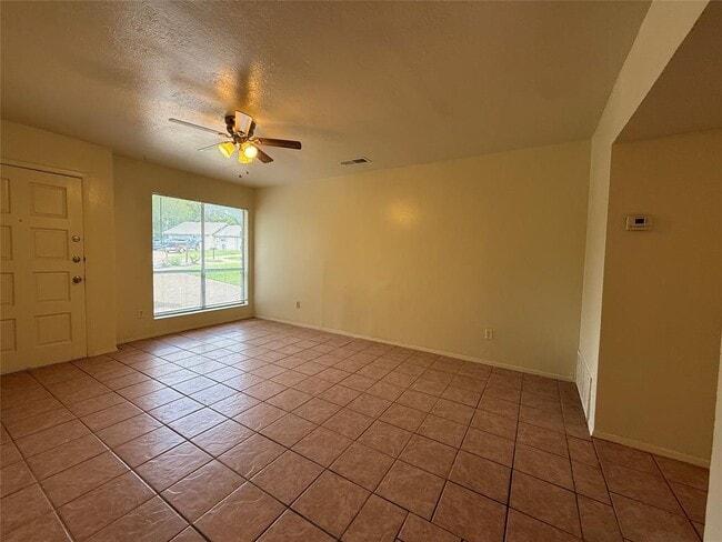 Photo - 1109 Village Green Dr