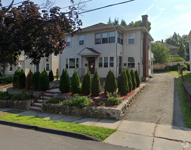 Building Photo - 27 Winslow Rd Rental