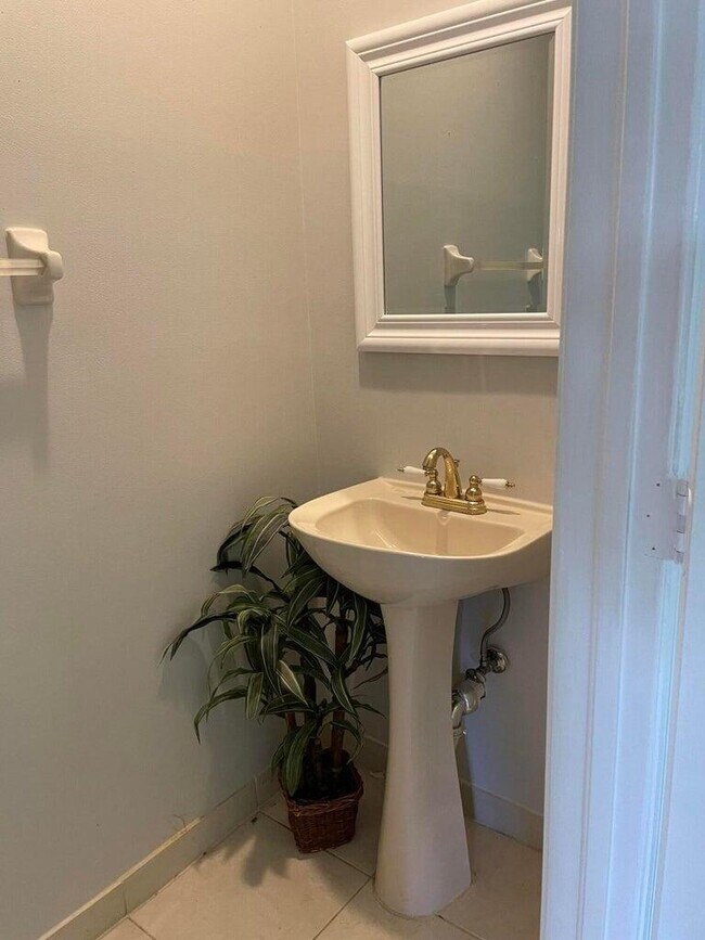 Photo - 274 River Bluff Ln