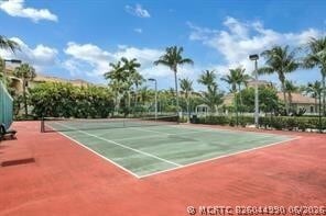 6533 Emerald Dunes Dr Unidad 205