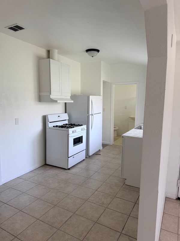 Photo - 15722 Larch Ave Unidad 3