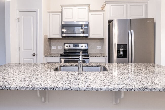 Photo - GREAT 2 Bedroom Townhome Regent Park - AUGUST MOVE IN SPECIAL