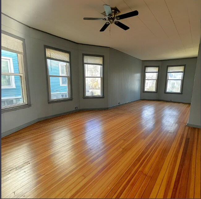 Photo - 89 S Cherry St