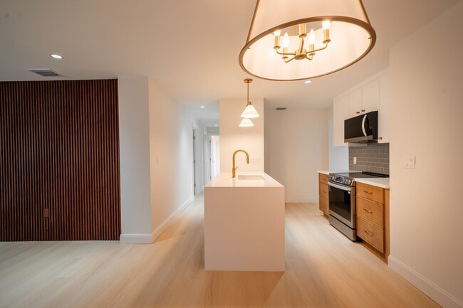 Photo - 1550 S Greenway Dr