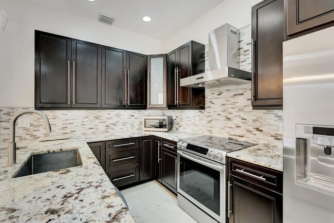 Photo - 406 NW 25th Ave