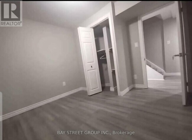 Photo - 80 Larksmere Ct