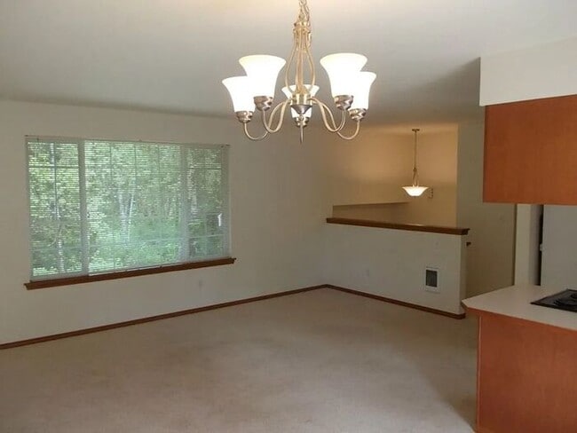 Photo - Spacious 3 Bedroom 2 Bathroom Duplex in Beautiful Bonney Lake!