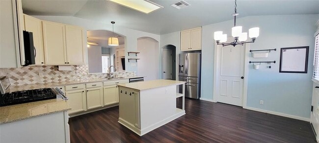 Photo - 750 Caylor Cove