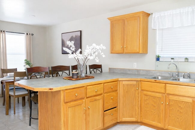 Chateau Audubon Apartments