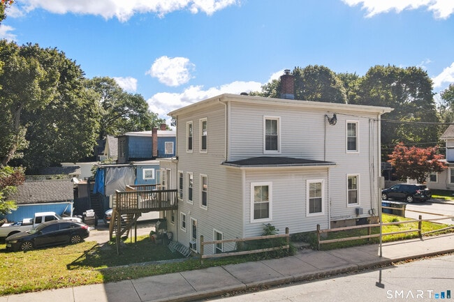 251 Summit St