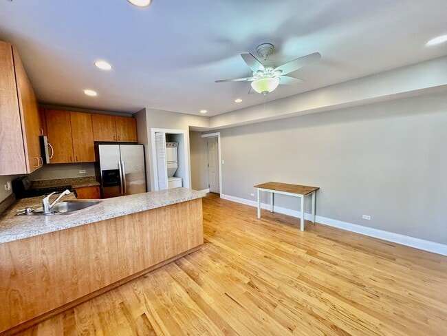 Photo - 3 Bedroom Apartment in Rogers Park