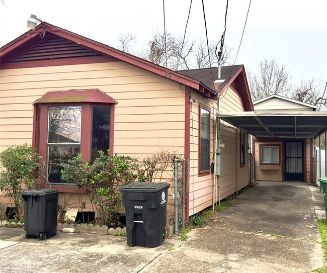 Building Photo - 416 Frisco St Unit B Rental