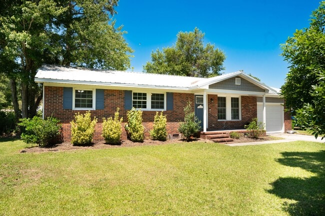 Photo - 218 Forestview Dr