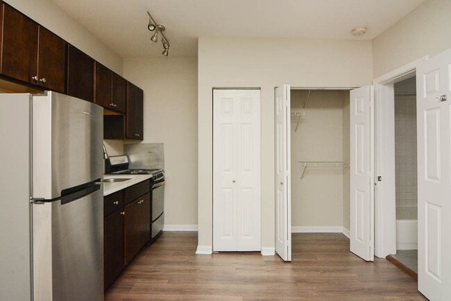 Photo - 1627 N Humboldt Blvd Unit H4