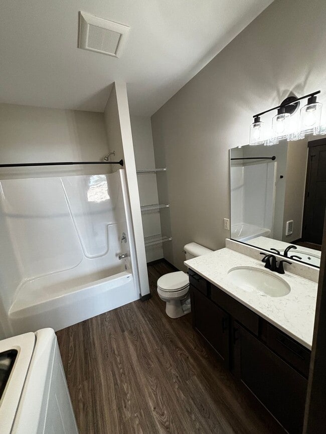 Photo - Bartlett Crossing