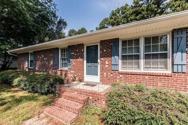 Building Photo - 663 Raymond Dr Rental