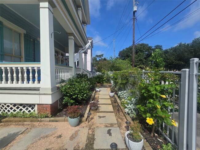 Photo - 3409 Avenue L