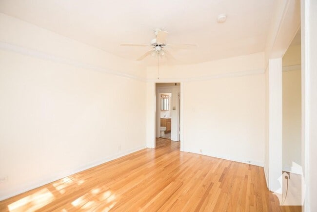 Photo - 5103 N Winchester Ave Unit 5109