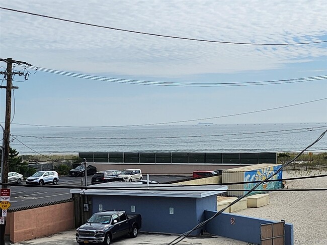 Photo - 67 Pacific Blvd