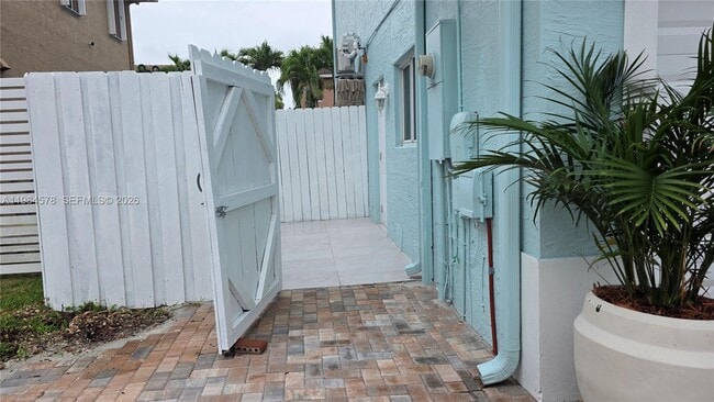 Photo - 14552 SW 158th Ct Unidad 0