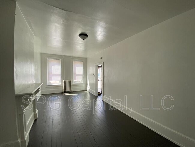 Photo - 839 E Market St