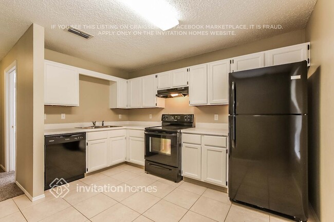 435 Country Wood Cir