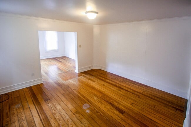 Photo - 106 E South St