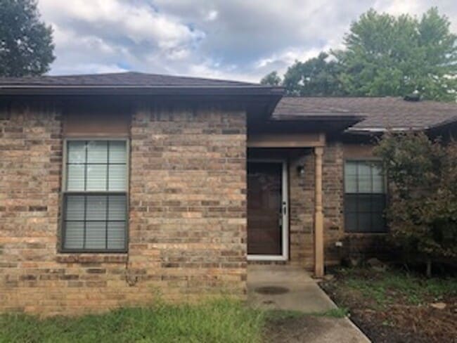 Building Photo - 41 Grand Brook Dr