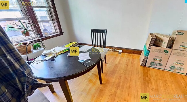 Photo - 15 Centre St