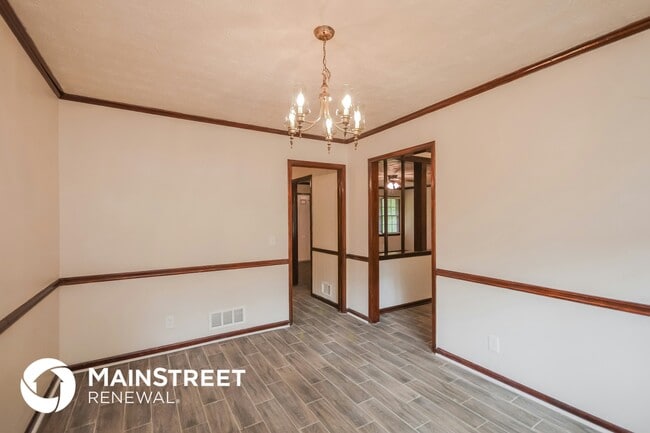 Photo - 2245 Pinewood Dr