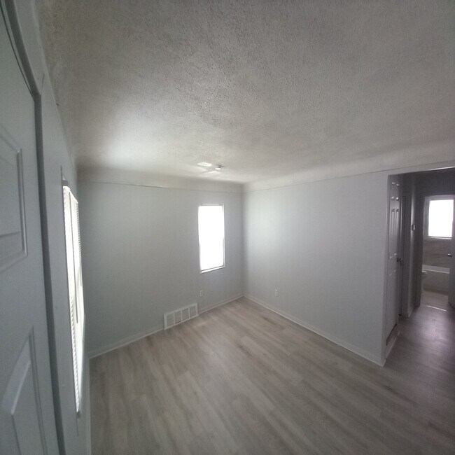 Photo - 9221 Burt Rd