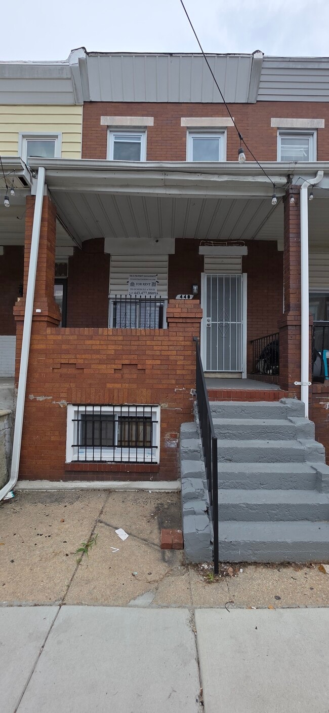 Photo - 440 N Robinson St