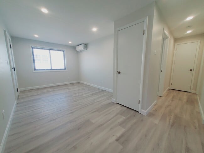 Photo - 28 Ferris Ave Unit 3