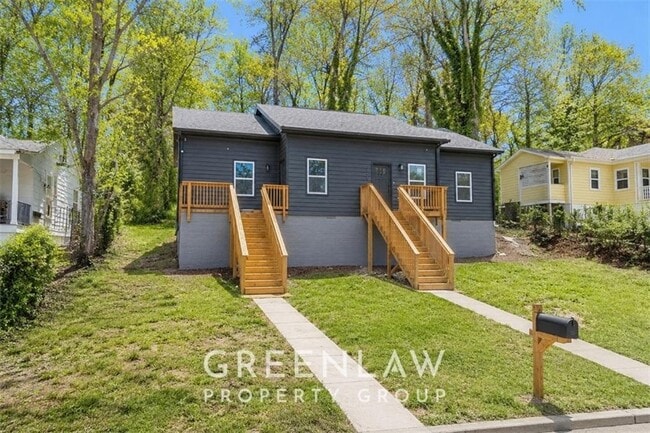 Photo - 1226 Byewood Ln SW