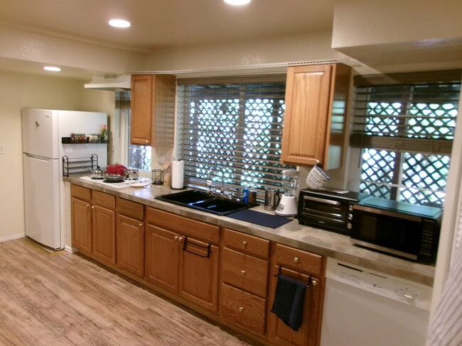 Photo - 17863 E Maplewood Cir Unidad Private  Move-In Ready Comforts!
