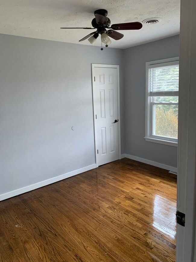 Photo - 416 W Wenger Rd