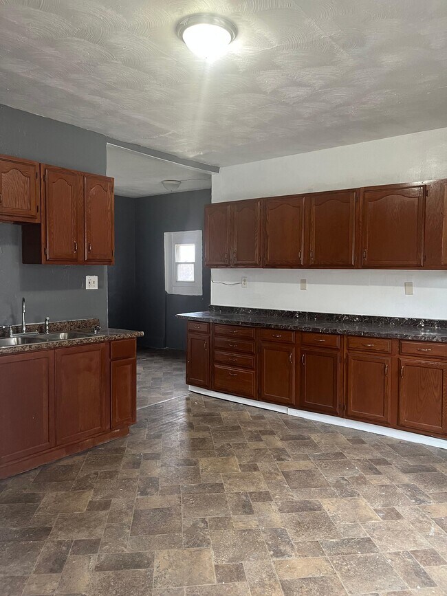 Photo - 2989 E 61st St