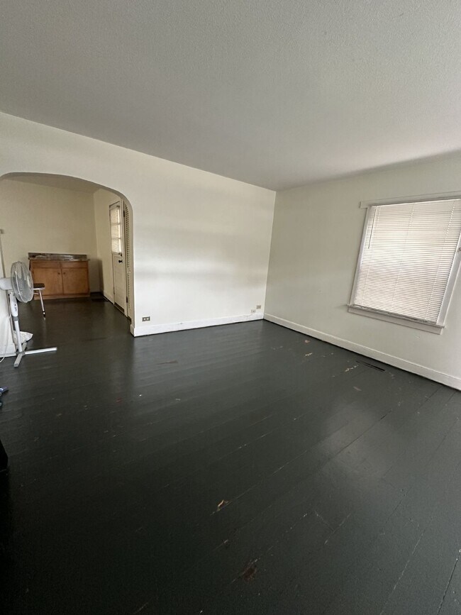 Exciting 4 Bed 1 Bath close to UWEC!