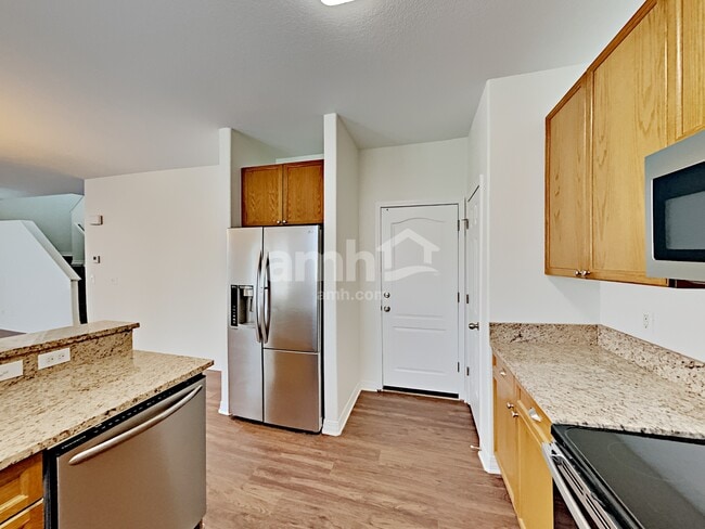 Photo - 2542 S Genoa St