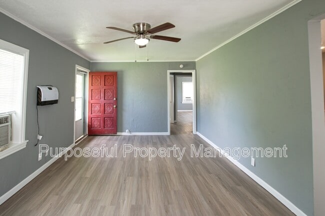 Photo - 3200 SW 20th St