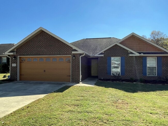 Photo - 106 Summerset Ln House