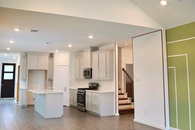 Photo - 17631 Carnation Gln Dr