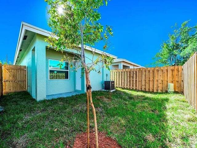 Photo - 2714 Nokomis Ave