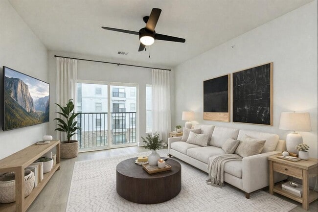 Building Photo - 2500 Longview St Unit 518