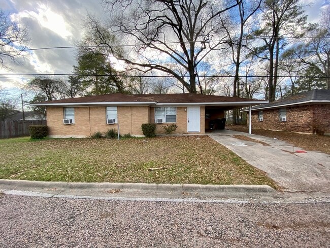 Photo - 915 Caldwell St House