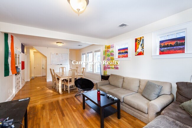 Photo - 186 Calumet St Unit T