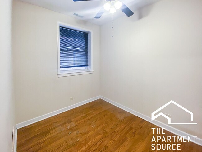 Photo - 853 W Cornelia Ave Unidad 2S