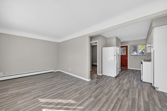 Photo - 23 W Burdick St