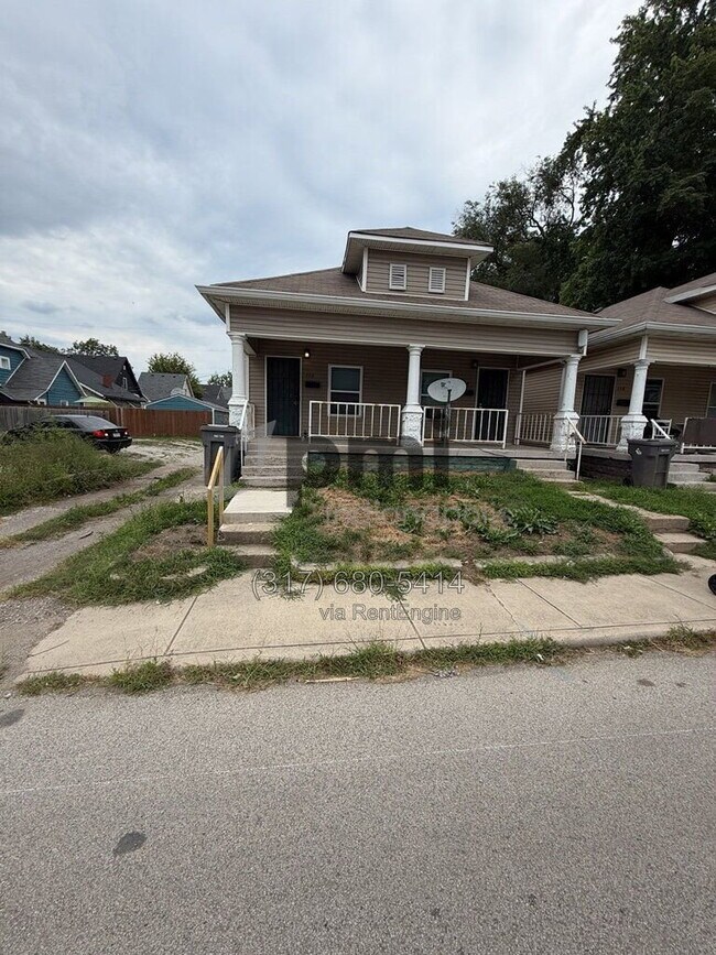 Photo - 112 Adler St