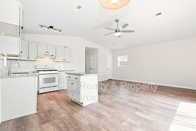 Photo - 2824 Moreland Rd